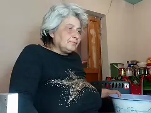 Snapshot of ExquisiteMature chatting on 03.10.25 ExquisiteMature online show from 03.10.25
