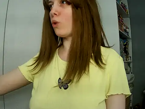 Snapshot of BellaRaim chatting on 04.16.26 BellaRaim online show from 04.16.26