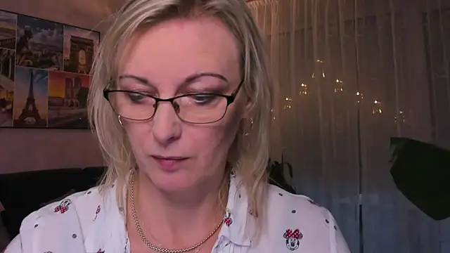 vanessa chat online show from 12.10.24
