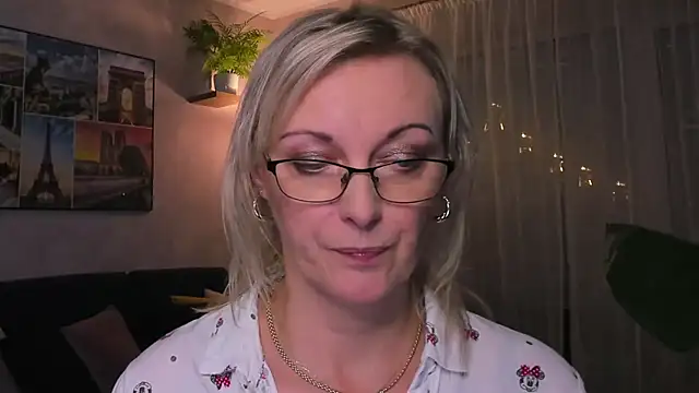 vanessa chat online show from 12.10.24