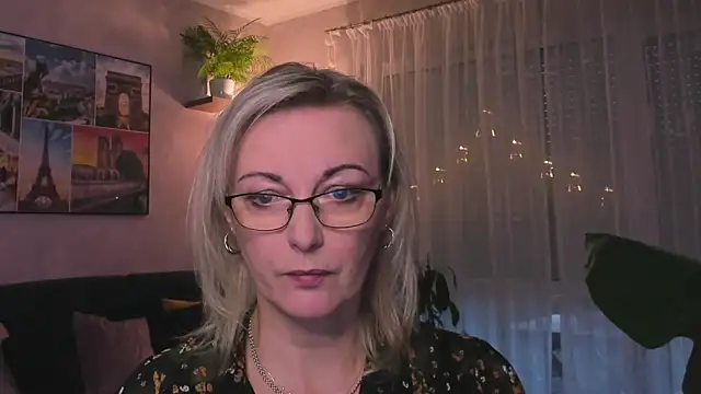 vanessa chat online show from 12.12.24