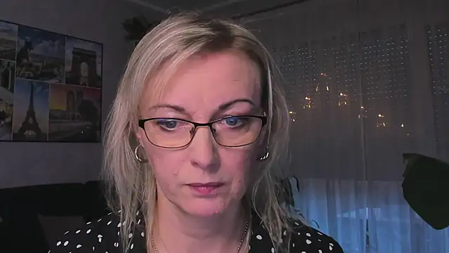 vanessa chat online show from 12.16.24