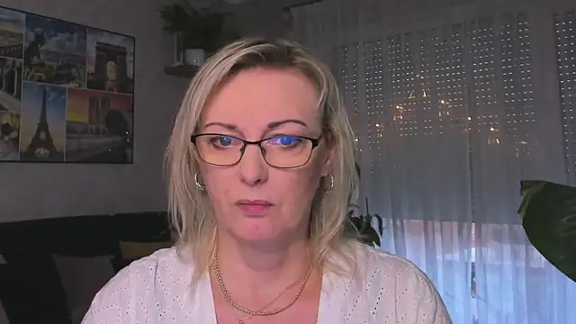 vanessa chat online show from 12.18.24