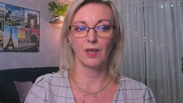 vanessa chat online show from 12.19.24