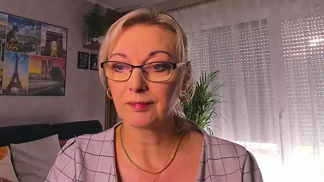 vanessa chat online show from 10.10.25