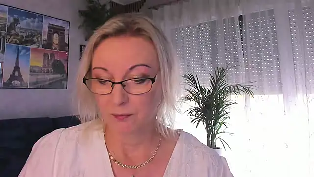 vanessa chat online show from 07.12.26