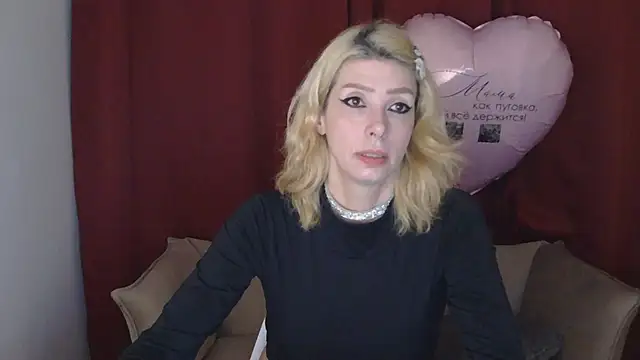 Snapshot of WhiteQueen888 chatting on 01.05.25 WhiteQueen888 online show from 01.05.25