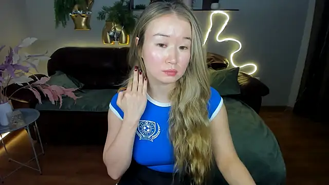 PollyOcean online show from 02.21.25