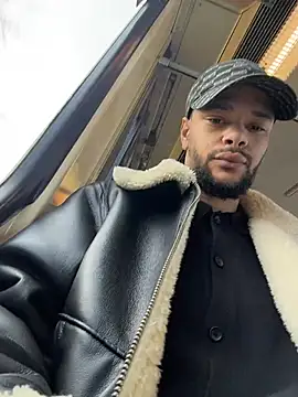 Lionayowe online show from 04.16.26