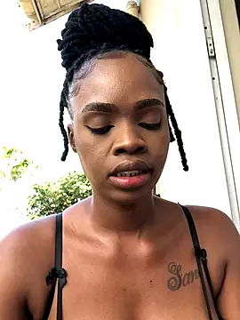 Snapshot of LuciousLips96 chatting on 10.09.25 LuciousLips96 online show from 10.09.25