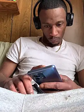 Snapshot of Tristris100 chatting on 01.16.25 Tristris100 online show from 01.16.25