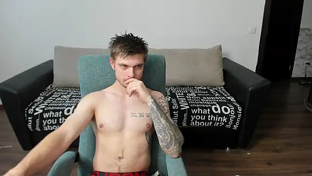 maks wolfis online show from 01.07.25