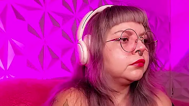 Satyn doll online show from 10.31.25