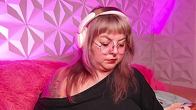 Satyn doll online show from 11.21.25