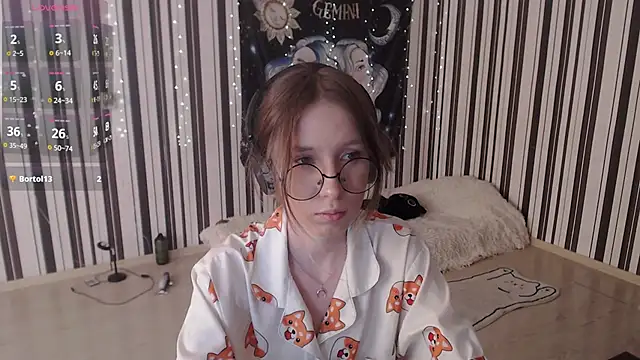 Hanna Moon  online show from 09.18.25