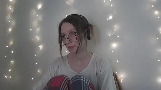  Hanna Moon  online show from 12.05.25