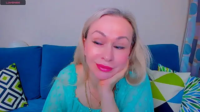 EllenMoore online show from 09.20.25