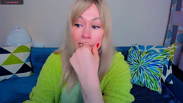 EllenMoore online show from 04.05.26