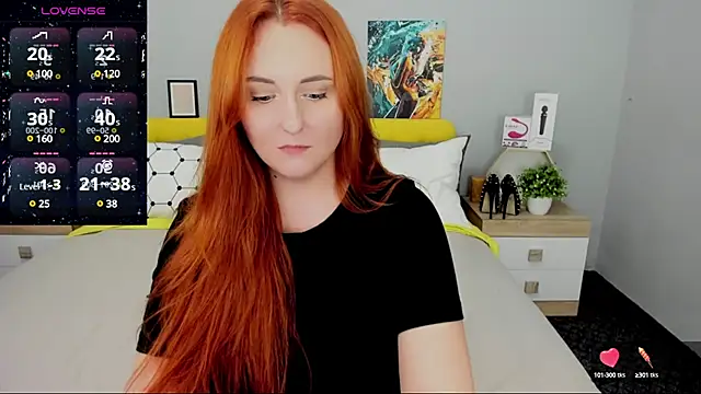 Snapshot of BabeLessi chatting on 12.23.24 BabeLessi online show from 12.23.24