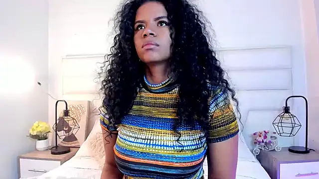 Ellie Alves online show from 12.14.24