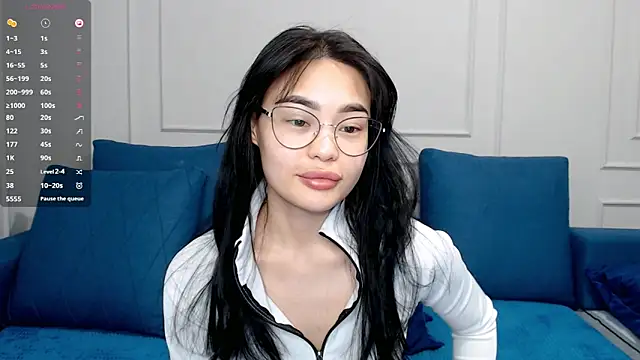 Snapshot of kwana_colada chatting on 03.06.25 kwana colada online show from 03.06.25