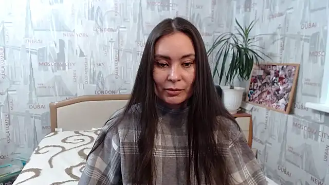 Snapshot of GinaQSoul chatting on 10.17.25 GinaQSoul online show from 10.17.25