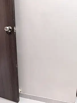 MumbaiMaskGirl online show from 02.25.25