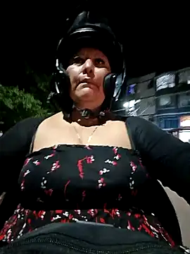 Brenda Berck  online show from 11.09.25