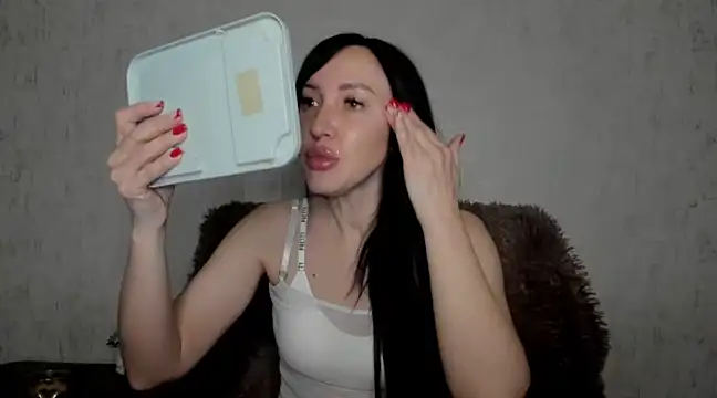 Snapshot of MissGulia chatting on 03.04.25 MissGulia online show from 03.04.25