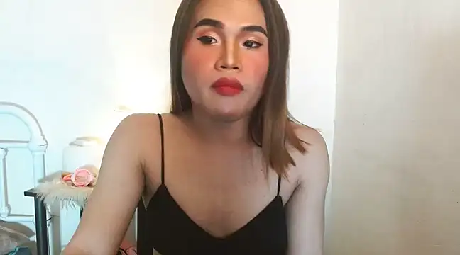 Snapshot of JustineBIGCUM chatting on 12.02.24 JustineBIGCUM online show from 12.02.24