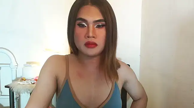 Snapshot of JustineBIGCUM chatting on 12.06.24 JustineBIGCUM online show from 12.06.24