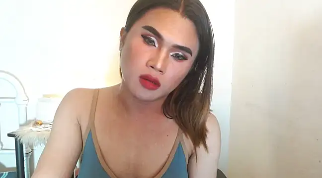 Snapshot of JustineBIGCUM chatting on 12.06.24 JustineBIGCUM online show from 12.06.24