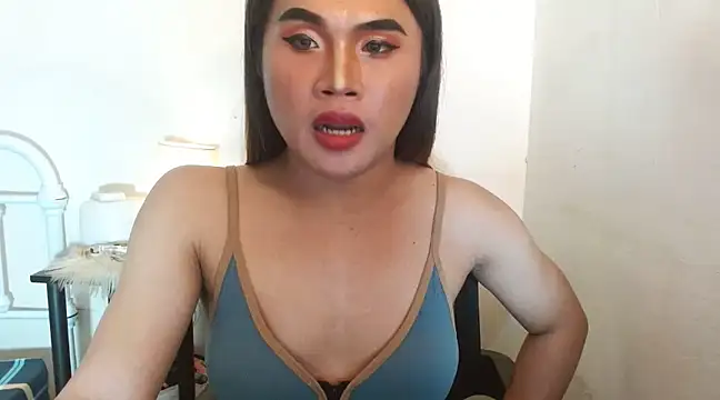 Snapshot of JustineBIGCUM chatting on 12.10.24 JustineBIGCUM online show from 12.10.24