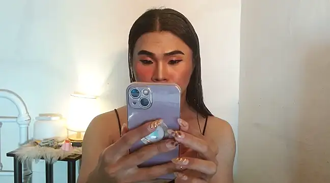 Snapshot of JustineBIGCUM chatting on 12.22.24 JustineBIGCUM online show from 12.22.24