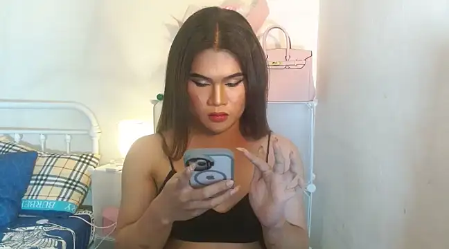 Snapshot of JustineBIGCUM chatting on 02.20.25 JustineBIGCUM online show from 02.20.25