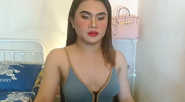 Snapshot of JustineBIGCUM chatting on 03.10.25 JustineBIGCUM online show from 03.10.25