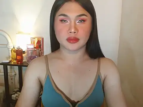 Snapshot of JustineBIGCUM chatting on 10.07.25 JustineBIGCUM online show from 10.07.25