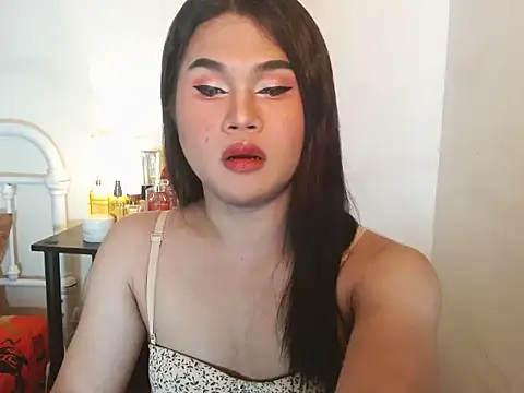 Snapshot of JustineBIGCUM chatting on 10.25.25 JustineBIGCUM online show from 10.25.25