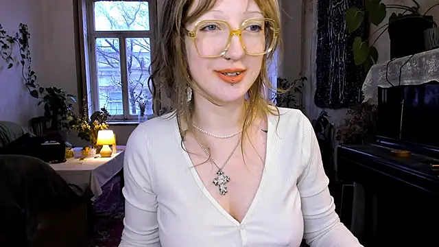 Snapshot of Miranda2_0 chatting on 03.21.25 Miranda2 0 online show from 03.21.25