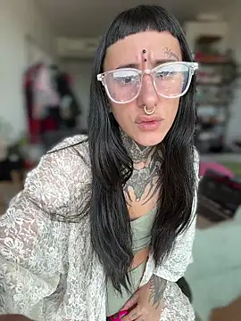 Snapshot of samisamsx chatting on 10.21.25 samisamsx online show from 10.21.25