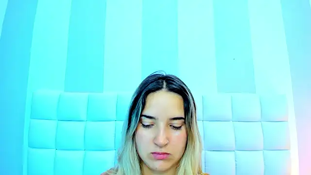 Snapshot of teresasroom_ chatting on 01.24.25 teresasroom online show from 01.24.25