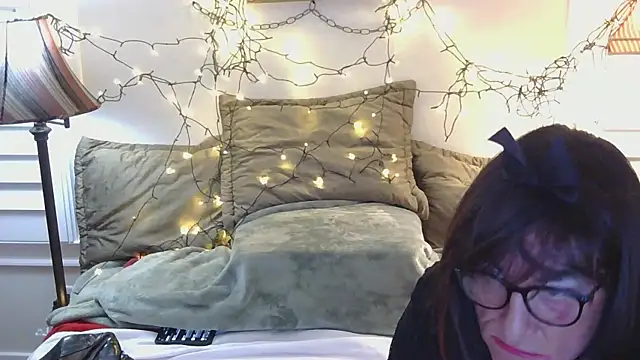 HelloKittyLapDog online show from 03.19.26