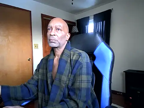 longdick4you8686 online show from 01.23.25