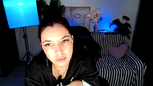 Snapshot of SEXY-GODDESabrina chatting on 02.20.25 SEXY-GODDESabrina online show from 02.20.25