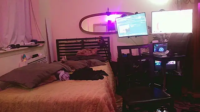 Mikela Alexa online show from 12.21.24