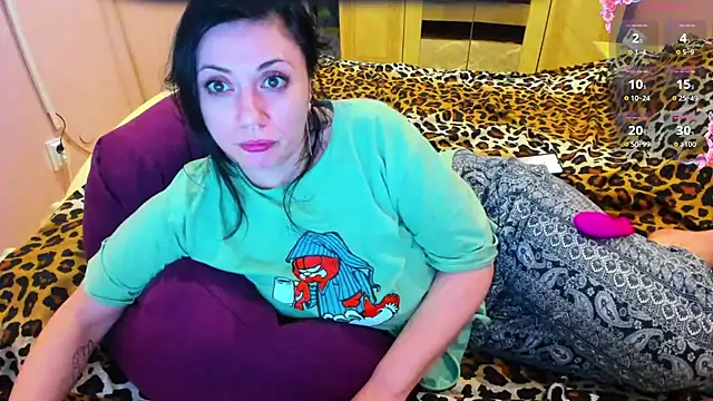 Snapshot of DomPanther69 chatting on 02.21.25 DomPanther69 online show from 02.21.25