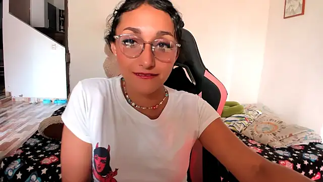 Snapshot of adrena_10 chatting on 07.10.26 adrena 10 online show from 07.10.26