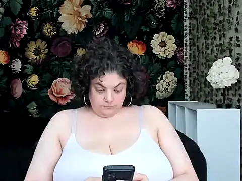 Snapshot of Exotic-Melons chatting on 06.12.26 Exotic-Melons online show from 06.12.26