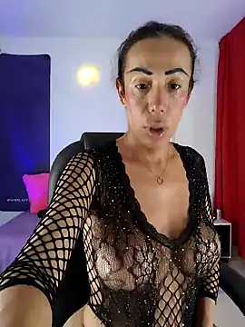 YOURSDEBORA online show from 12.13.24