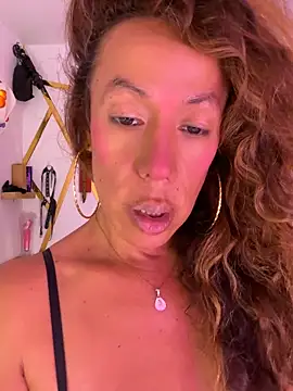 YOURSDEBORA online show from 07.28.26
